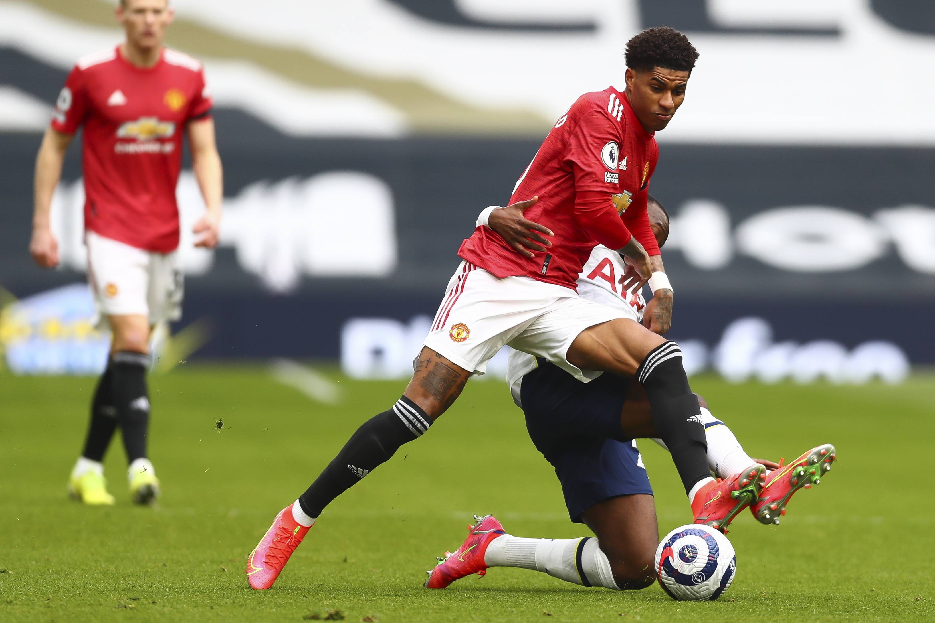 早报：终有回应.