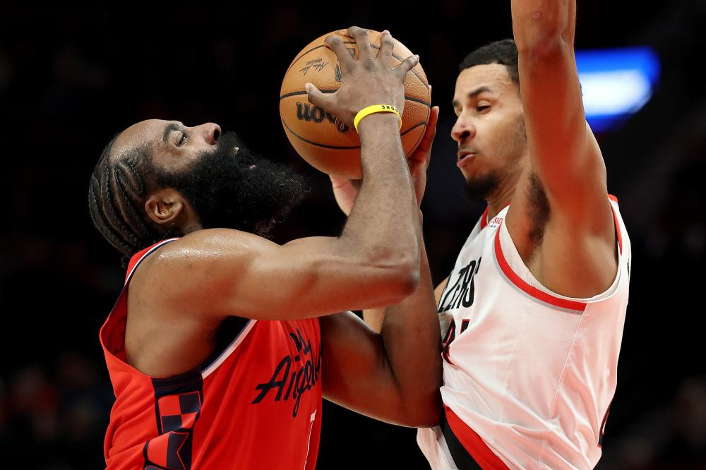 【NFL动态】帕森斯背部问题引发关注 牛仔队内部将处理其场边行为